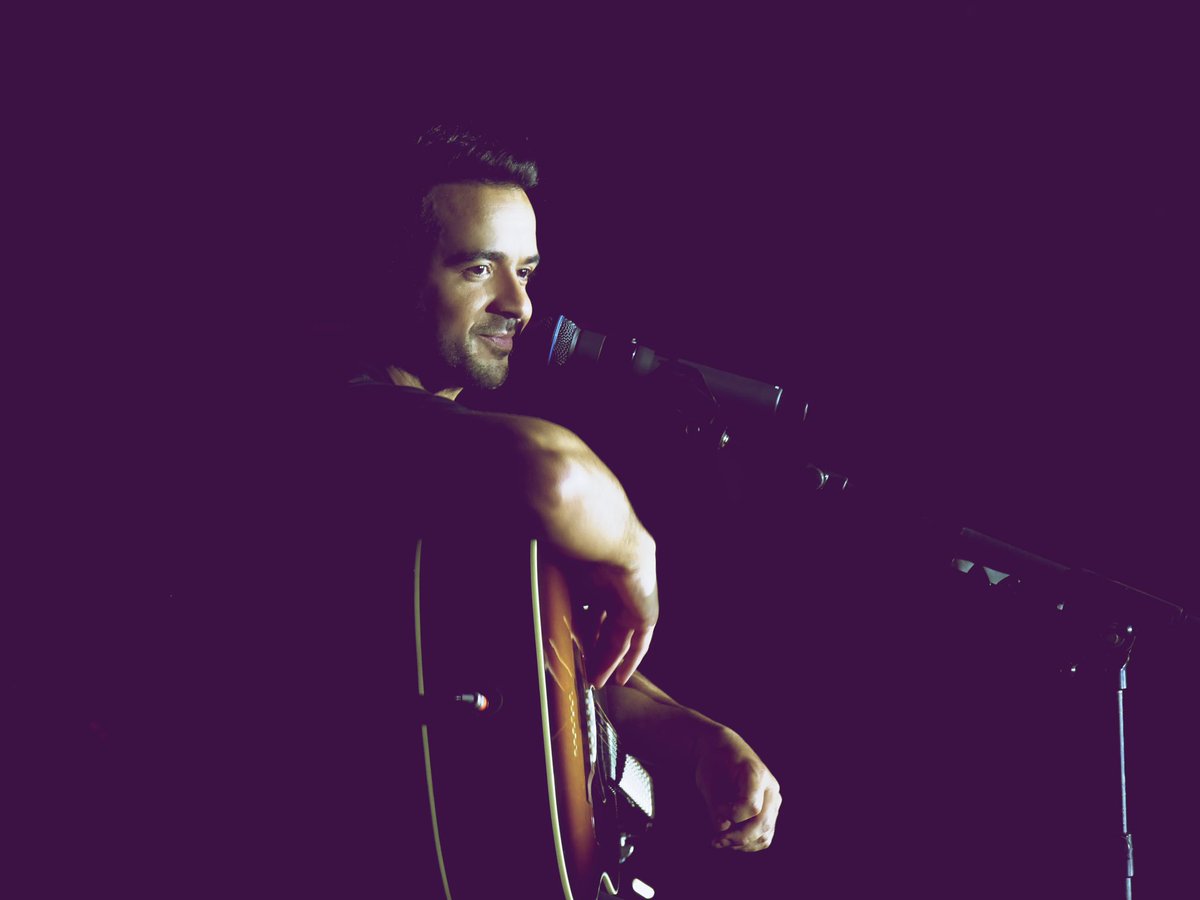 LuisFonsi's tweet photo. Gracias Pineda de Mar por ser el broche de oro que cierra esta gira por España (por ahora😉) y recibirnos con tanta magia. Otro #SoldOut, otra noche que no olvidare. #VIDAWorldTour 🌎 https://t.co/H4XCq05PiM