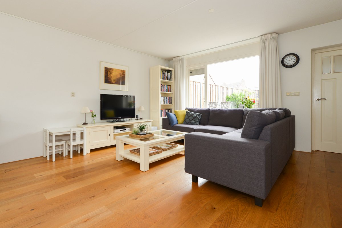 GelderschHuys's tweet photo. KORENBLOEMSTRAAT 39 -

#keurig onderhouden #uitgebouwde #middenwoning. Gelegen in een kindvriendelijke woonwijk nabij het park! Zeker een bezichtiging waard! 

Vraagprijs € 279.000,- k.k.
Aanvaarding in overleg

https://t.co/pnMTJhejjr https://t.co/7AjsrTIWhc
