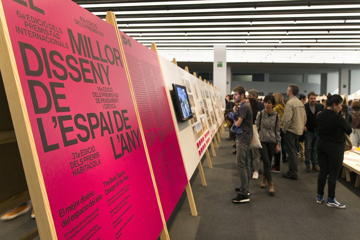 fadbarcelona's tweet photo. Si encara no has visitat l'exposició #elmillordissenydelany, tens fins aquest diumenge 1 de setembre per fer-ho. Aprofita el cap de setmana i deixa't sorprendre amb els premis atorgats enguany per les associacions del FAD.
#PremisMODAFAD #ArtsFAD #PremisFAD #ADGLaus19 https://t.co/i2wMdzrYZX