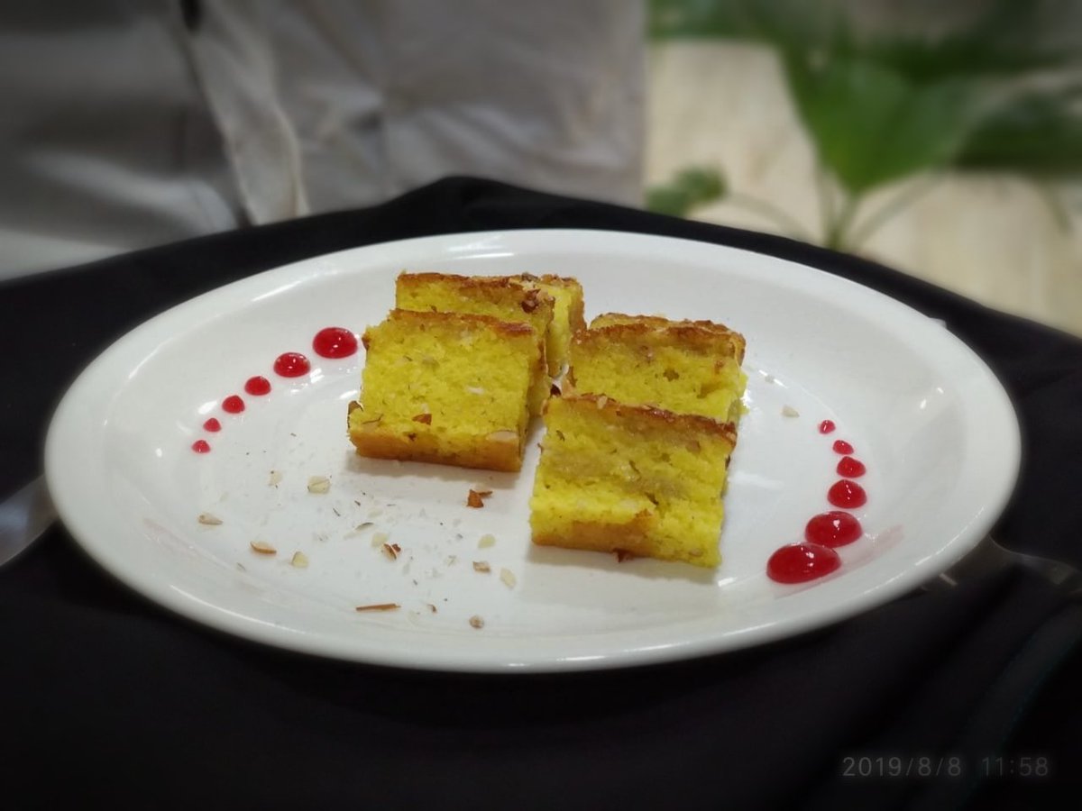 aryanyash69's tweet photo. #eggless 
#honeyalmondcake
#delicious 
#soteasty 
#bakedbyme https://t.co/hMRzzOF5qp
