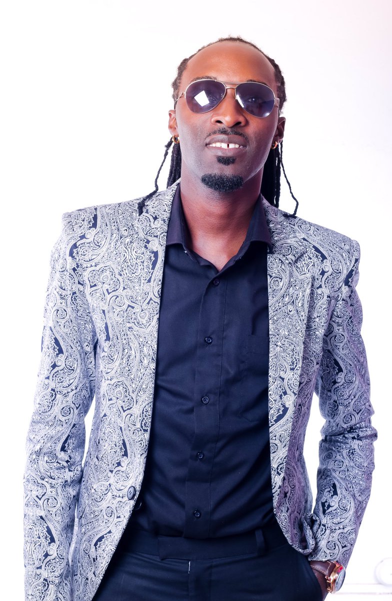 DJSADIC's tweet photo. Tafuta hela za kutosha ila usipige nazo picha! #Don https://t.co/TSwDd31P89
