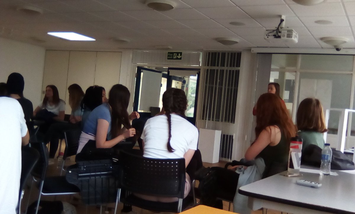 FlyingFutures's tweet photo. 'Money and me' session with #NCSYORK today as part of phase 2 π· @NCS #howdoyouspendyourmoney #NCSYES #NCSIMIN https://t.co/IKCJ8X4KpE