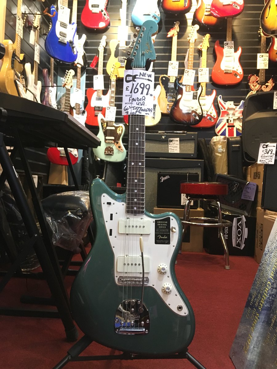 Guitar of the month

This beautiful Fender USA 60's Jazzmaster in Sherman Green Metallic, is an American exclusive guitar we've managed to get our hands on, so once its gone, its gone 😍