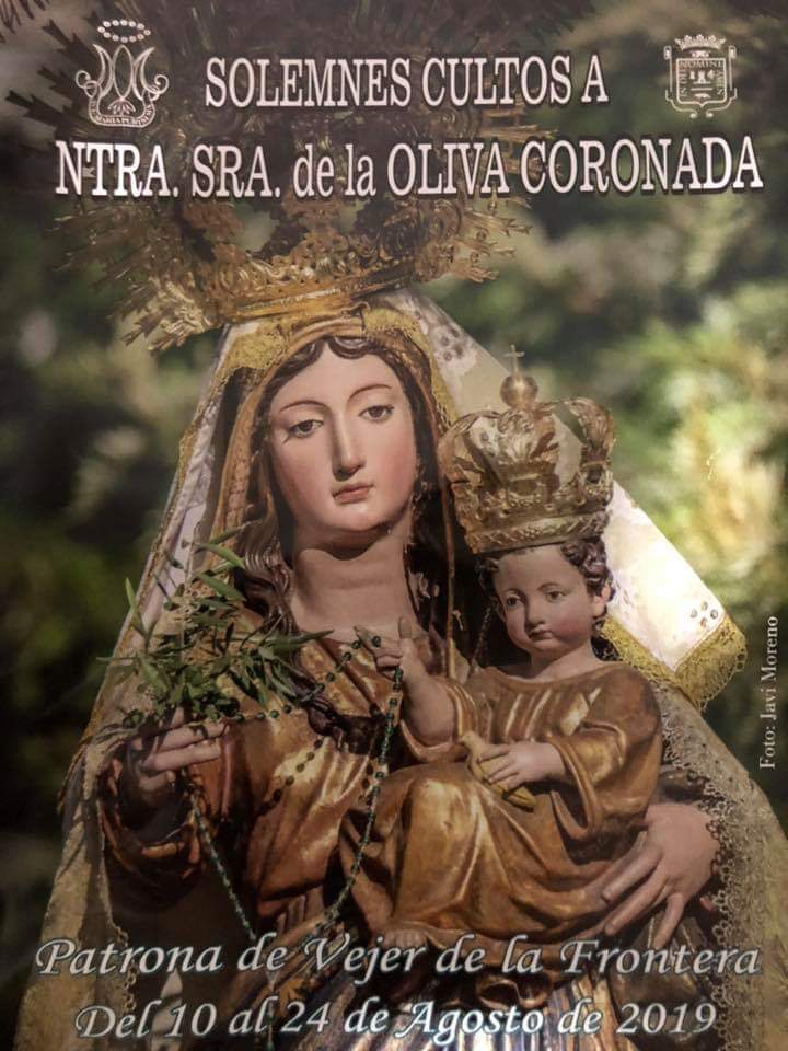SSVejer's tweet photo. ⛪VELADA PATRONAL 
El día 6 de Agosto, en la parroquia Divino Salvador a las 20:30h, tuvo lugar la presentación del Cartel para los solemnes cultos a Ntra. Sra de la Oliva Coronada que se celebrarán del 10 al 24 del mismo mes, como cada año. ¡Acompañémosla!
📷 de @SweetVejer. https://t.co/ghpeBoI6AJ