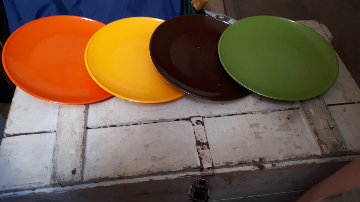 Uit de oude doos (kampeerkist) de #mepal bordjes uit 1975.