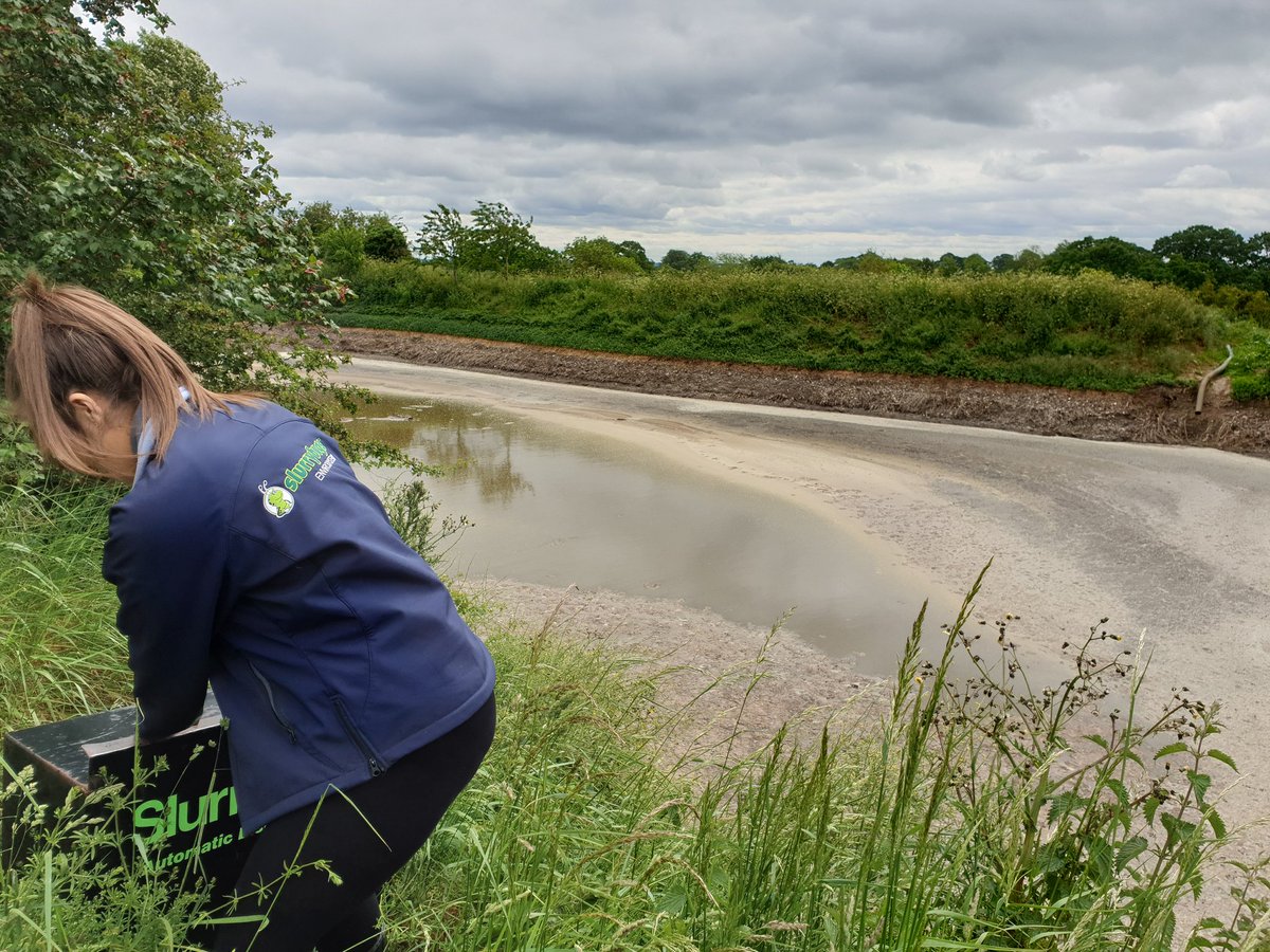 Envirosystemsuk's tweet photo. Here's a photo of our farm support Tanisha servicing one of our #SlurryBugs auto systems at a dairy farm in Staffordshire - the bugs are always busy bubbling away especially in the summer - retaining lots of nutrients and reducing crusting/ smells #Farm24 https://t.co/WEYe5IZKz3