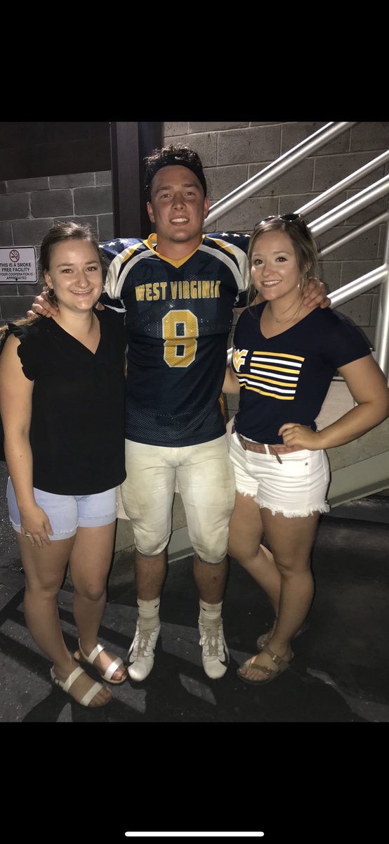 Gary_Yoho88's tweet photo. Happy birthday @nickyoho24. Enjoyed watching you grow up now I can’t wait to see what you can do at WVU. Love you lots. https://t.co/xZl8sMu2Ky