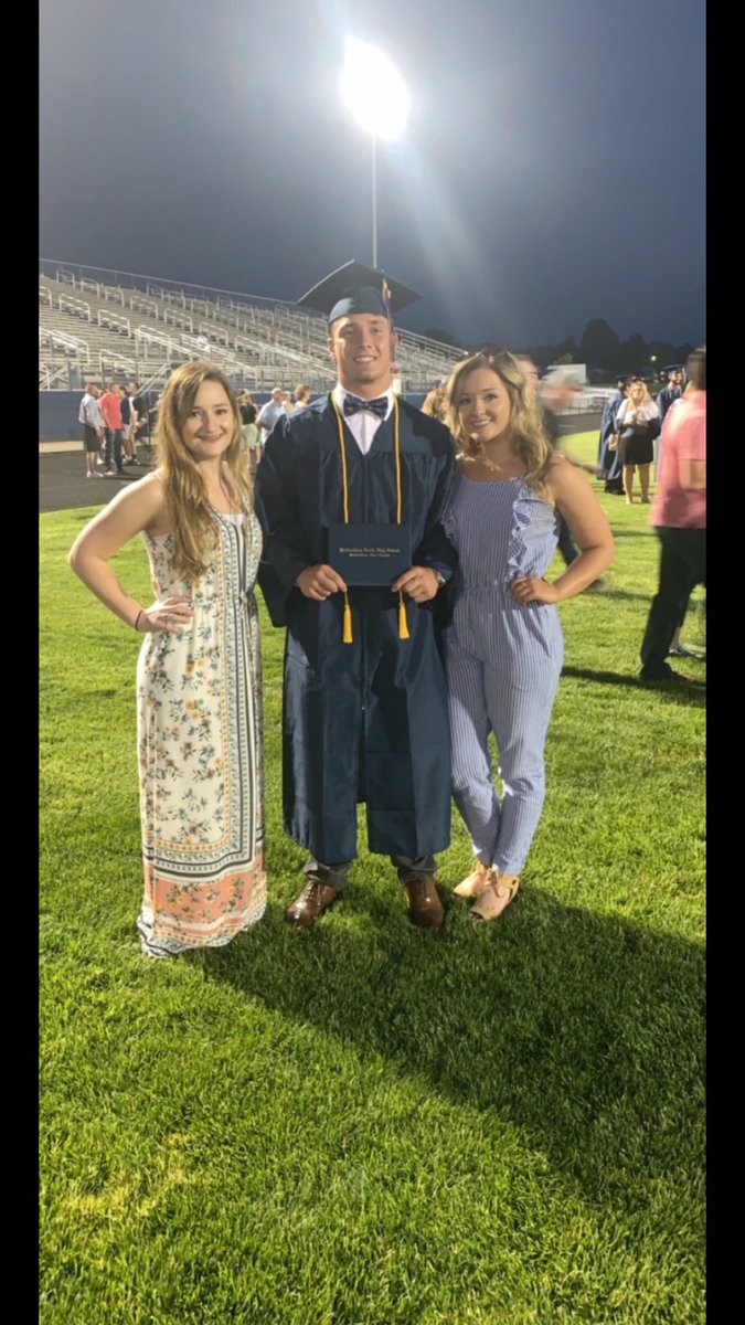 Gary_Yoho88's tweet photo. Happy birthday @nickyoho24. Enjoyed watching you grow up now I can’t wait to see what you can do at WVU. Love you lots. https://t.co/xZl8sMu2Ky