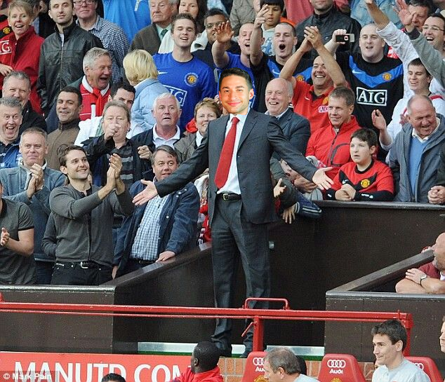 jamesdbarnard's tweet photo. Ornstein revealing to Arsenal fans that Dybala's move to #THFC is off. What a man, take my wife https://t.co/PagQ0XfwP2