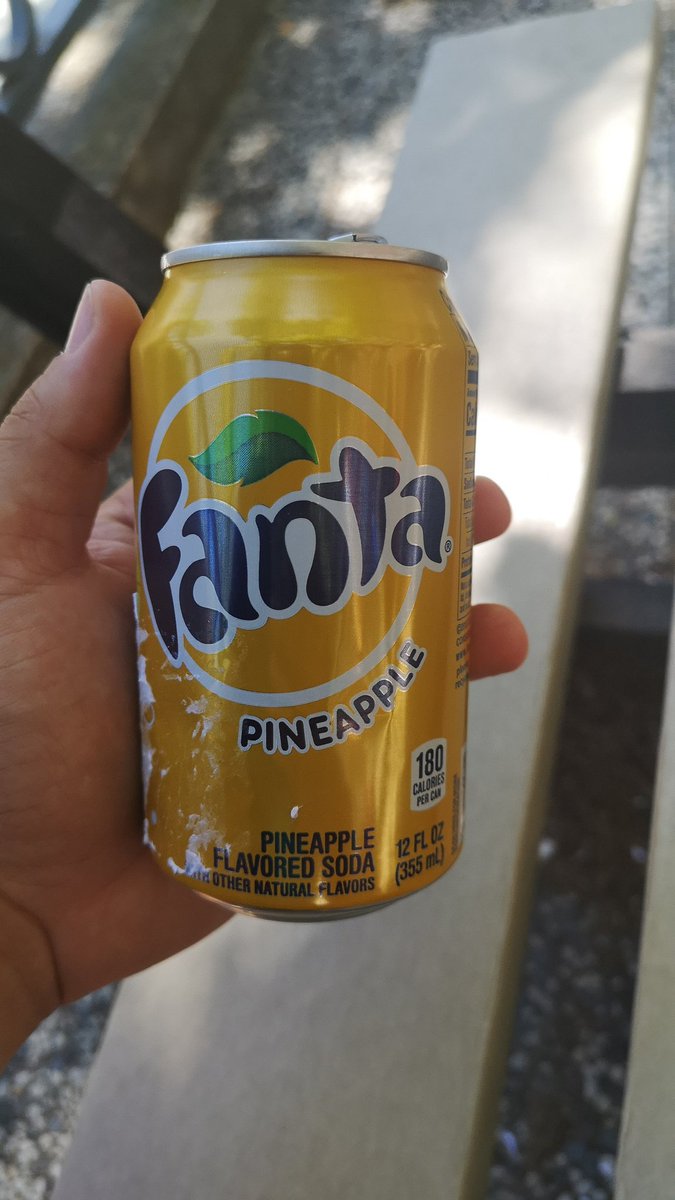 lucianbs's tweet photo. Dejaros de tonterías @Fanta_Esp @fanta y sacar al mercado está #fanta . Las que habéis sacado solo sabe a medicamentos, a nada sabe de lo que pone que es. Y super difícil de encontrar de comprar. Esta Fanta es importada de Alemania y es la mejor que he probado 👌👌 https://t.co/WndrG05LyK