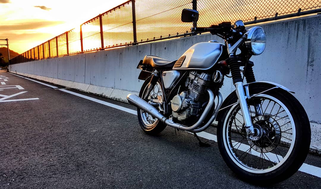 Bsa gb250 シート交換 GB250クラブマン 後期 シートカバー外し方 原付の廃車買取はライトナウ