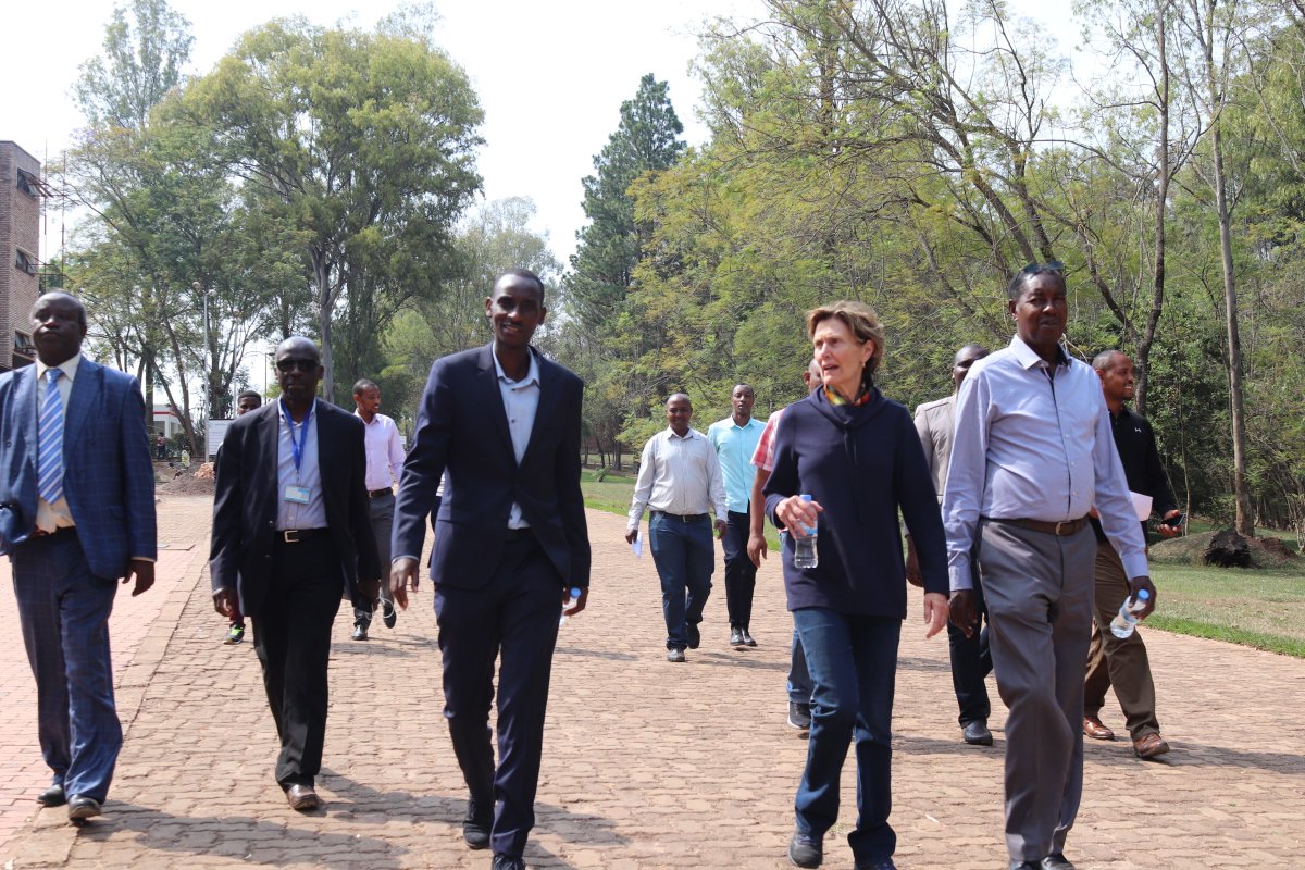 <a href="/Uni_Rwanda/">University of Rwanda</a> <a href="/Muleefu/">Alphonse</a> <a href="/ccpcotton/">Prof. Philip Cotton</a> <a href="/cmurigande/">Charles Murigande</a> She visited also other <a href="/UR_Huye/">UR_Huye campus</a> facilities such us gymnasium, football ground, herbarium center, kitchen, Koica building, school of medecine and pharmacy, school of nursing and midwives etc