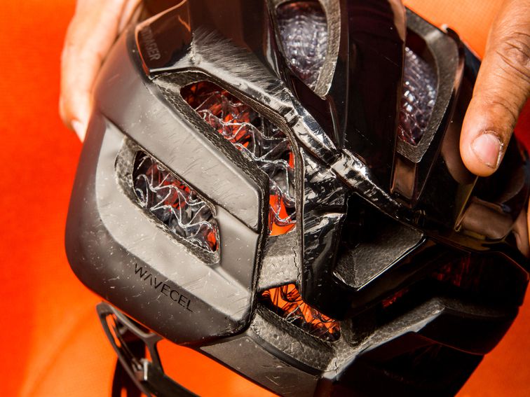 CNET's tweet image. My e-bike brush with death cnet.co/2yJrUIf