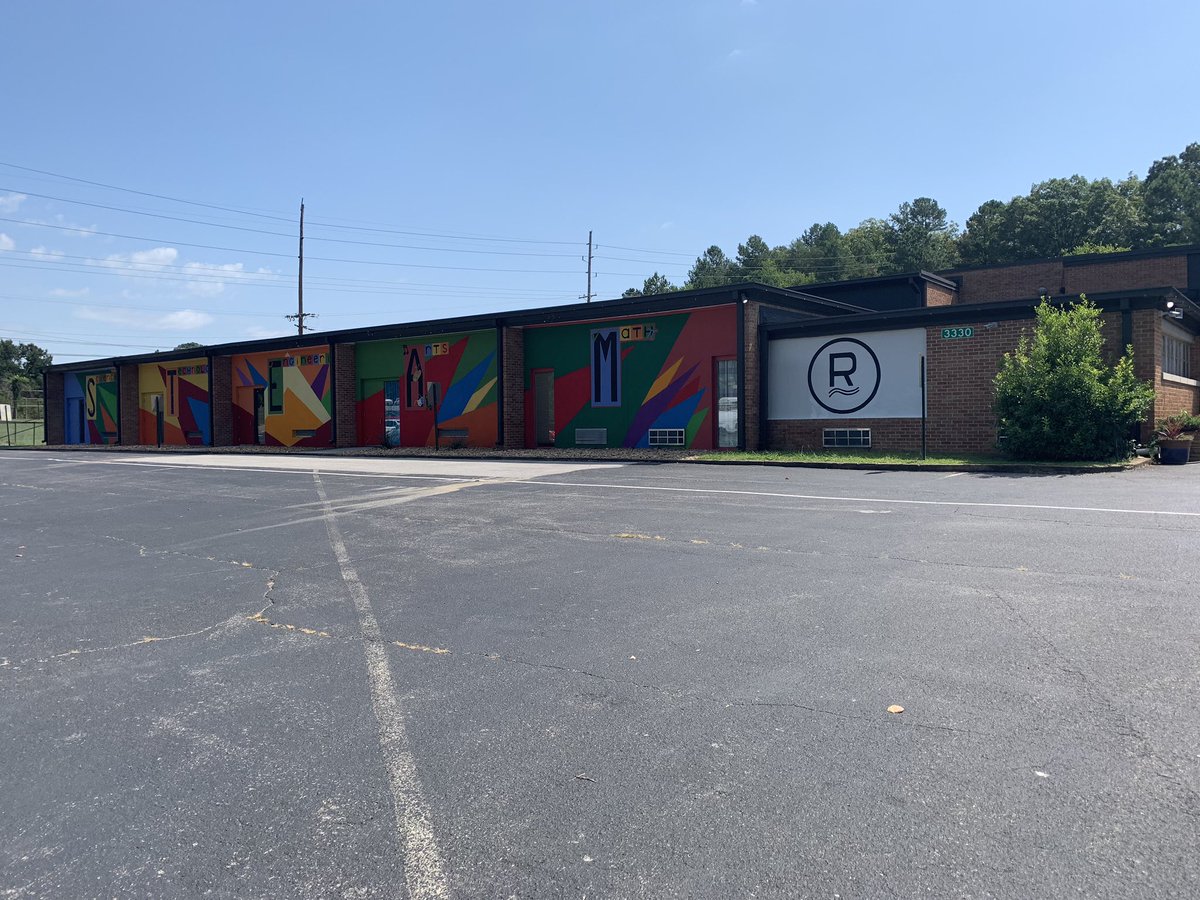 ystewart1's tweet photo. What a great first day! Visited several schools (some pics incl), lots of smiling faces, children and adults😊. 2️⃣0️⃣1️⃣9️⃣ is off to an amazing start...can’t wait to see MORE! @hamcoschools #WeareHamilton #HCS_Literacy @ArtsHcs #HCS_SocStudies #HCS_Math #HCDEScience https://t.co/PdIgDaerzZ