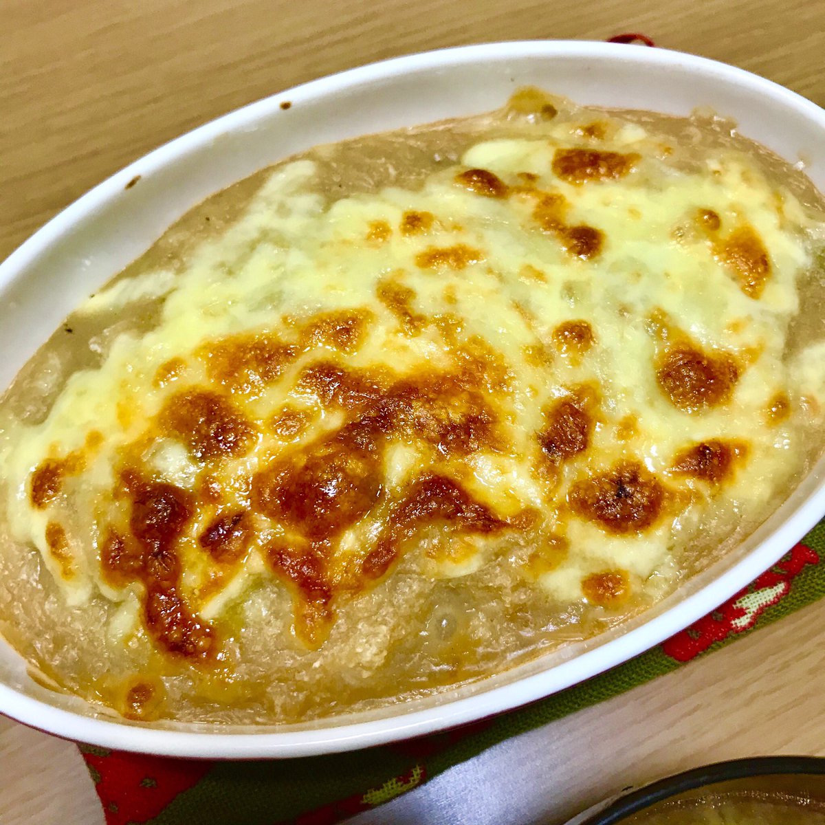 Makimura 晩ごはん 長芋と豆乳のグラタン 搾菜冷奴 とうもろこしご飯 味噌汁 グラタンはホワイトソースの代わりにすった長芋と豆乳を使用 んー 食べられない訳ではないけどちと微妙だったかな ホワイトソースにすれば美味しいと思う Twitter家庭料理