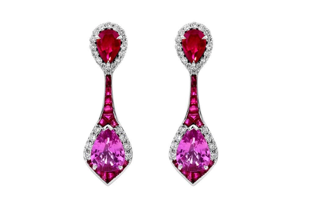 AffinityD2013's tweet photo. Raindrop ruby dangling earrings with mini diamond accent surrounding the gemstone. For a fierce and fearless look, because you are on fire.🔥
https://t.co/aFPAL1uCA6
#AffinityDesigns #Wholesale #finejewelry #silverjewelry #jewelry #jewelrydesigner #jewelrymaking #danglingearrings https://t.co/NB4HM7f8Cy