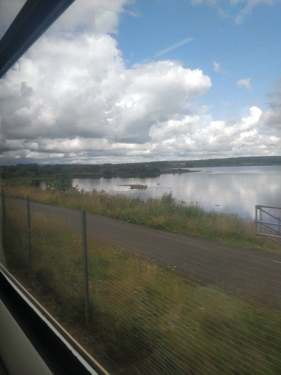 GelenHallagher's tweet photo. Another day, another delay (cancellation, but what rhymes with that?). This time thanks are given to @scotrail staff, who let me in on the super secret scottish lower level train service secret. Now on the processco (not so) express to #Fringe2019 (see you Friday @jomcnally 😉) https://t.co/mNJfC9UBP6