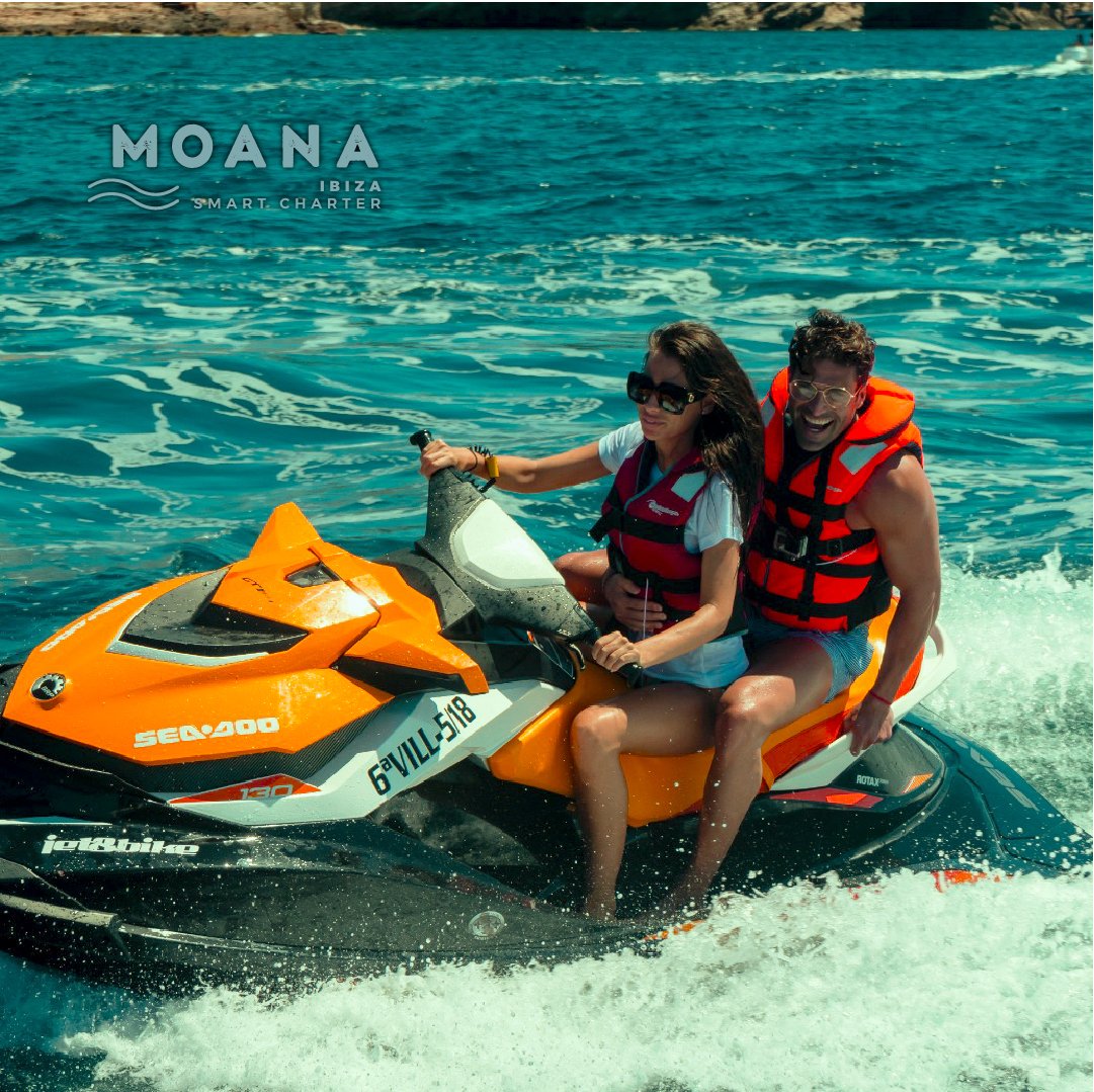 MoanaSmartC's tweet photo. 🚀⚓️Choosing a route, not a routine.⚓️🚀
We love to see how we make couples like Efren Reyero and Ana Pérez happy with experiences they will never forget.
Because couples collect moments, not things.💝
.
#boat #moanaexperience #jetsky #summer2019 #ibiza #holidays  #luxury https://t.co/Q3SkWsn2eF