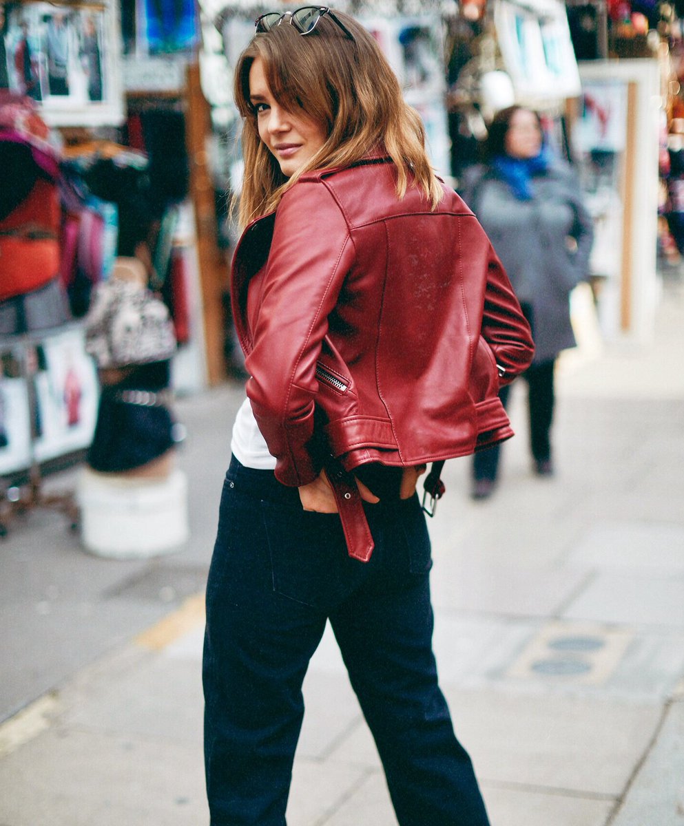 "We was going 99 driving in the fast lane"  🎶  x

99 🔥

#HarleaMusic #99 #NewVideo #NewMusicFriday