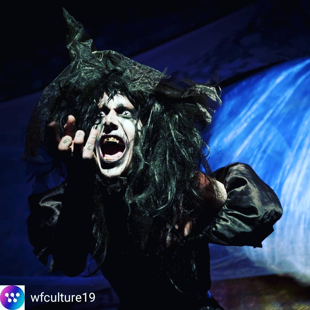 magicspellsbrew's tweet photo. Massive shout out to to @thecharitykase for holding the event together this weekend. Miss you crazy bitch!! Photo by @hollyrevellart #queer #pride #lgbtq #dragqueen https://t.co/vX5wr3HWjT