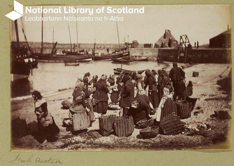 Are you a Gaelic speaker based in the Western Isles interested in local history? We're looking for someone to contribute (for a fee) to an online resource showcasing photographs of fishing/coastal communities. DM us for details!