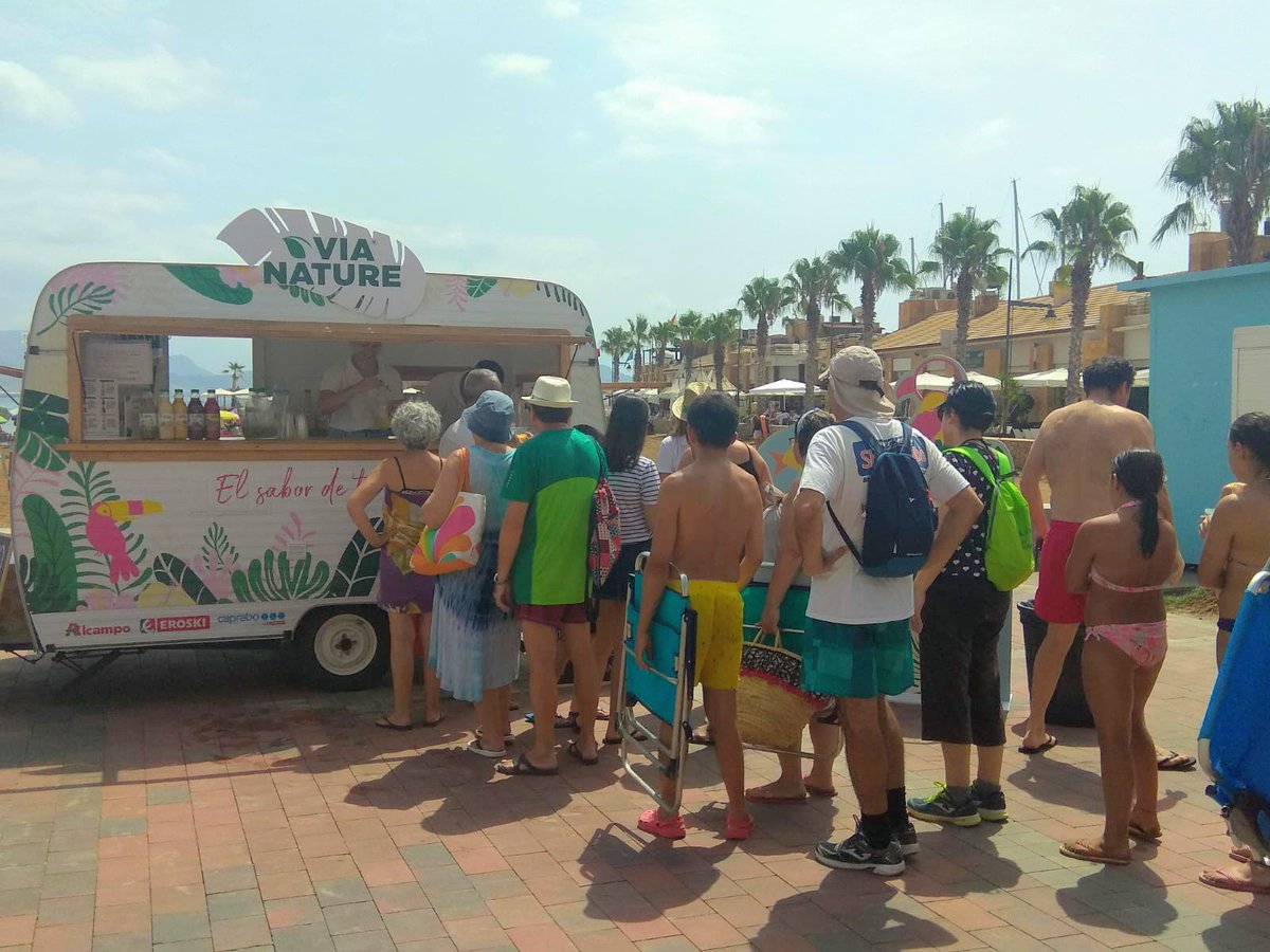 🥤El juice truck arrasa por la costa. ¿Lo has encontrado? 

📍Hoy estamos en Calpe, pero seguimos de ruta, con los zumos 100% naturales de <a href="/ViaNature_/">Vía Nature</a>, hasta el lunes. 

#elsabordetuverano #juicetruckexperience