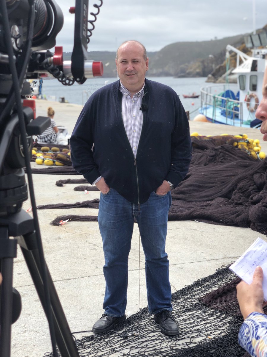 EU_FAMENET's tweet photo. #BehindTheScenes #CLLDvideo & here’s #FLAG Manager Guillermo describing #EMFF 🇪🇺supported #projects, #activities & #initiatives that have boosted small-scale #fisheries & #aquaculture in his coastal region of #Galicia 🇪🇸 🐠 🦀 https://t.co/toeNy049nm