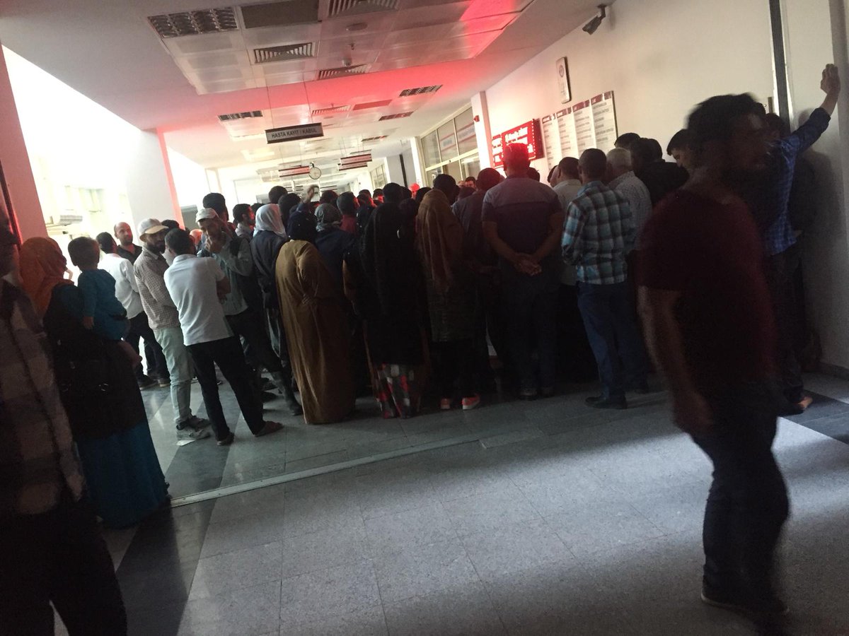 urfaarena's tweet photo. Burası Suriye sınırı değil, Viranşehir Devlet Hastanesi
https://t.co/ChBeRHNH50
#UrfaArena #Viranşehir #Haber @aefakibaba @hozsavli_ https://t.co/fmrTjAScWT