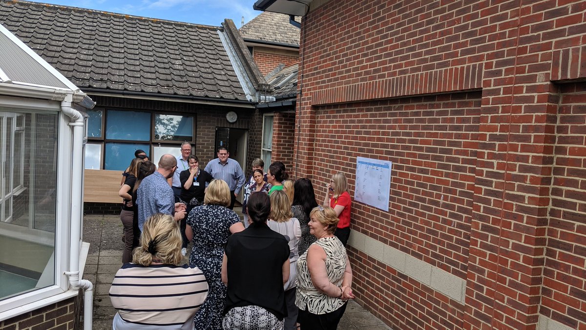 MFTInnovation's tweet photo. Using rapid improvement cycles to test change and record impact. In the sun of course! #yellowbeltday1 #MSICP @LJBridgeman18 @Medway_NHS_FT @NHSMedwayCCG @NHSSwaleCCG @nickchambersone @LaurenPryor94 @JamesDevineNHS @J_Lowell https://t.co/UIRpaRGq2p