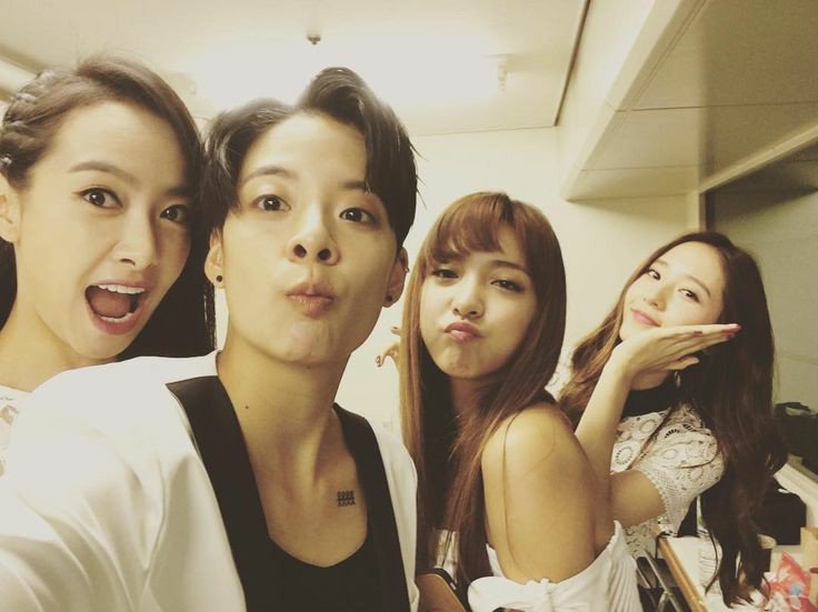 WorldOf_RPs's tweet photo. #WPickOne member F(x) https://t.co/VwyLEm69ja