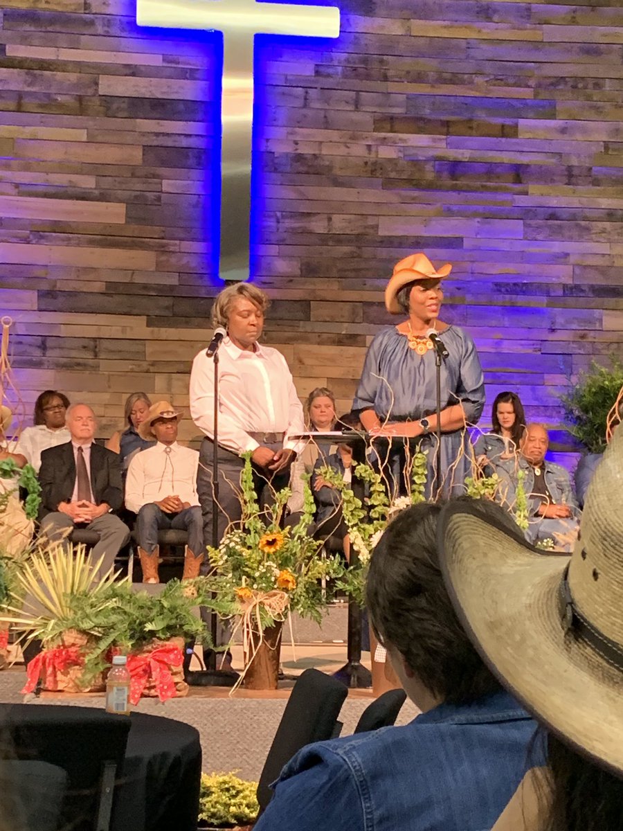katawoods51's tweet photo. I am so blessed to be part of such a great school district with awesome and great leaders!! Fayette County Public Schools... where Dreams really do come true!!! #choseus #fcps @suptking https://t.co/TQA3fdCj8K