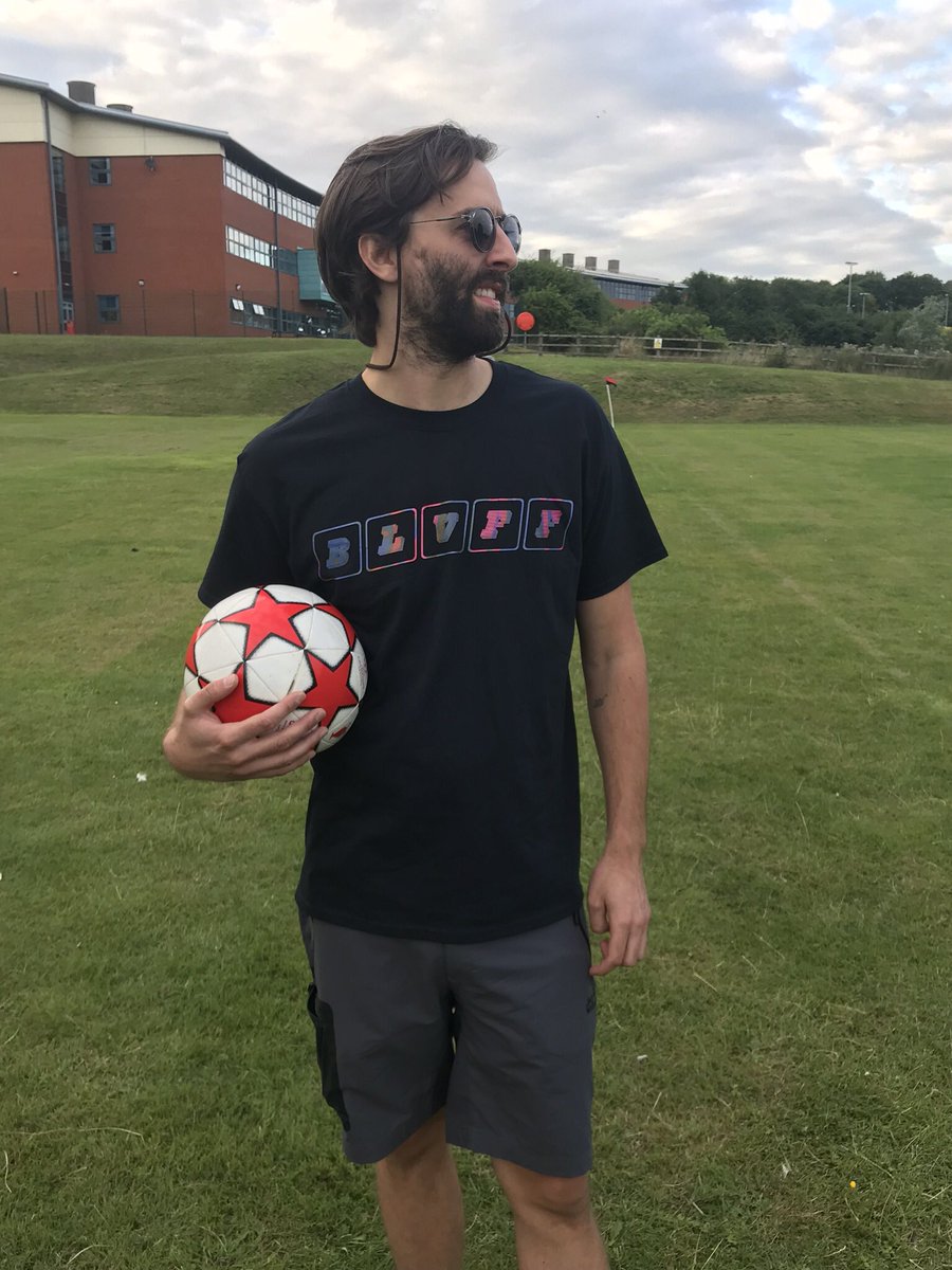 Blvffband's tweet photo. SOLD OUT ❌
All limited edition Crystal Ball BLVFF T-shirts, as modelled below by @bossthasince89 , are now sold out.
Thank you to all those who copped one....more t-shirts coming soon.
#scouseindie
#TransferDeadline
#blvff https://t.co/rbgXPLSYhX