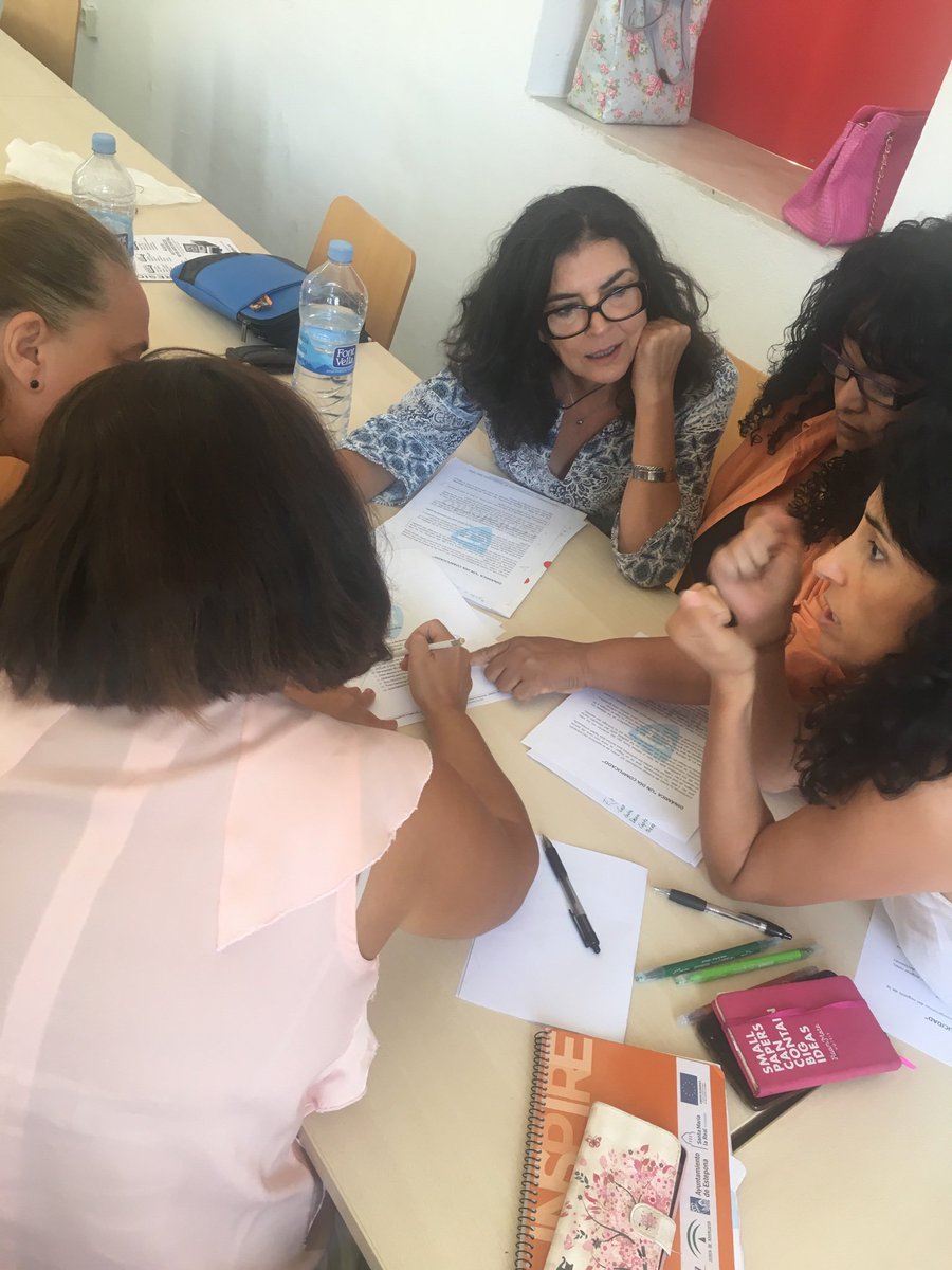 LanzaderaRV's tweet photo. #TrabajoEnEquipo junto a compañeras de otras Lanzaderas 🤗💪🏼🚀 @Lanzaderas_EES @FundacionSMLRPH @fundacionTef https://t.co/F3wYihuVPY