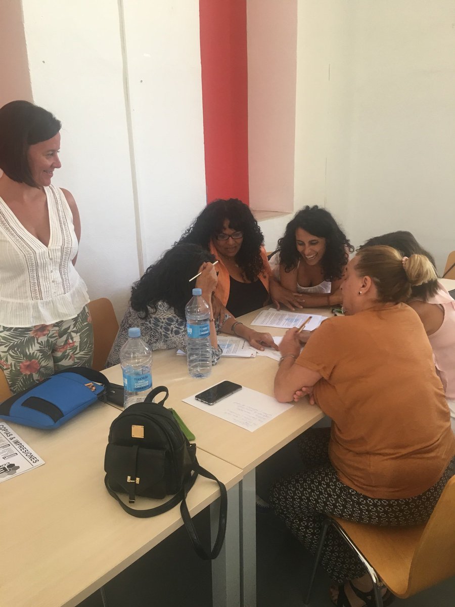 LanzaderaRV's tweet photo. #TrabajoEnEquipo junto a compañeras de otras Lanzaderas 🤗💪🏼🚀 @Lanzaderas_EES @FundacionSMLRPH @fundacionTef https://t.co/F3wYihuVPY