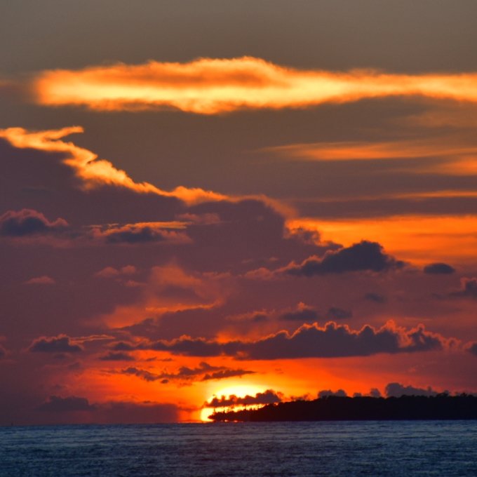 bjcmore's tweet photo. Last night's #sunset from #keywest   #sky https://t.co/LDa92yQPvl