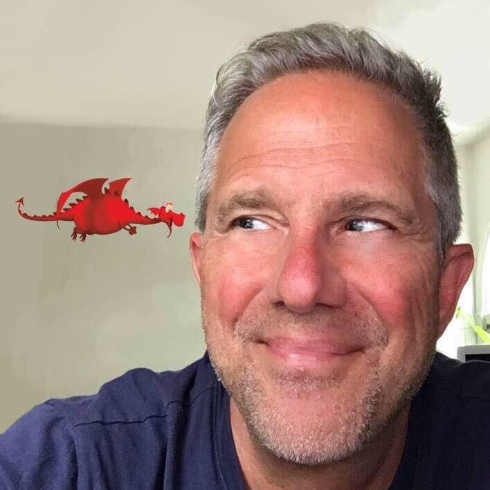 renathunderhawk's tweet photo. Episode 78 of #ShareMOEdu features #authorator @artofdavid. David used the process of writing & illustrating childrenโs books & his passion to inspire Ss. The best work comes from never giving up! #FallDown7TimesGetUp8 SumoKitty releases on 8/13!
๐๐ป https://t.co/gWDt8j84ej https://t.co/PYvBrTmFy8