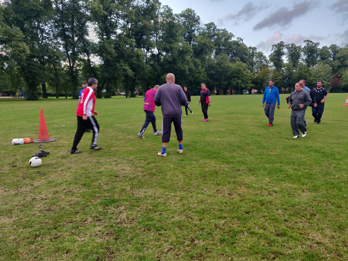 MasoominSports's tweet photo. After successfully running over 34s sessions for the last 3 years, we are delighted to have kicked off an over-50s session this week. We had a great turnout and hope to grow this into another successful MSC project that delivers social and health benefits. ๐ค
#mscfa #MAMT19 #fa https://t.co/p7bq9ChzHq