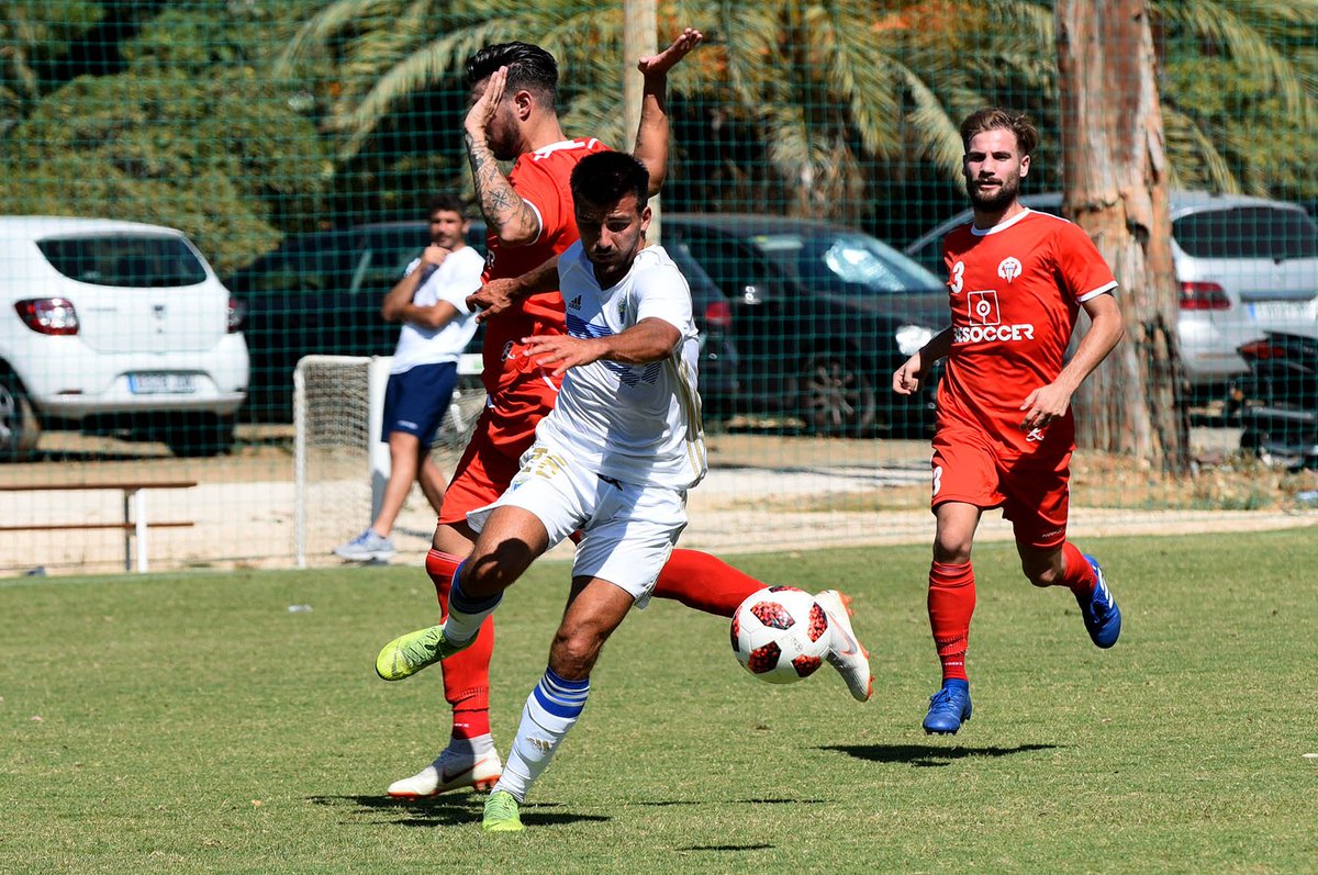 mardeportiva's tweet photo. EL @marbella_fc ha encontrado este verano un diamante en bruto para el equipo. Se llama Javi López, y Cubillo podría hacerle un hueco en la plantilla. Lo vio a través de unos vídeos y decidió que se incorporara a la pretemporada. Esta es la historia. https://t.co/t6ZpGHY6Ci https://t.co/ncaklnXVlm