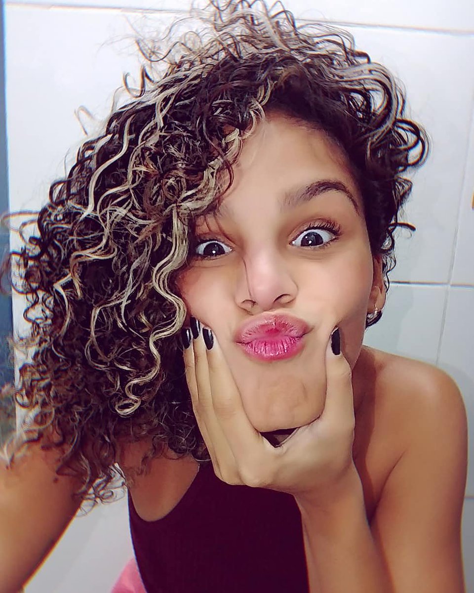 Nicollay91's tweet photo. 08 de agosto, feliz meu dia. ✨✨
|28📿 https://t.co/f0GBOsPZtA