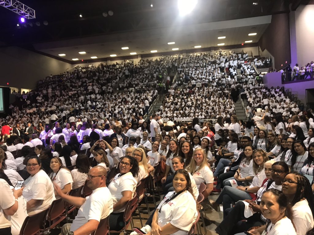 RodrigoLoRe_TX's tweet photo. #WeAreAldine #EscamillaRules https://t.co/Ijz8ptlrjg
