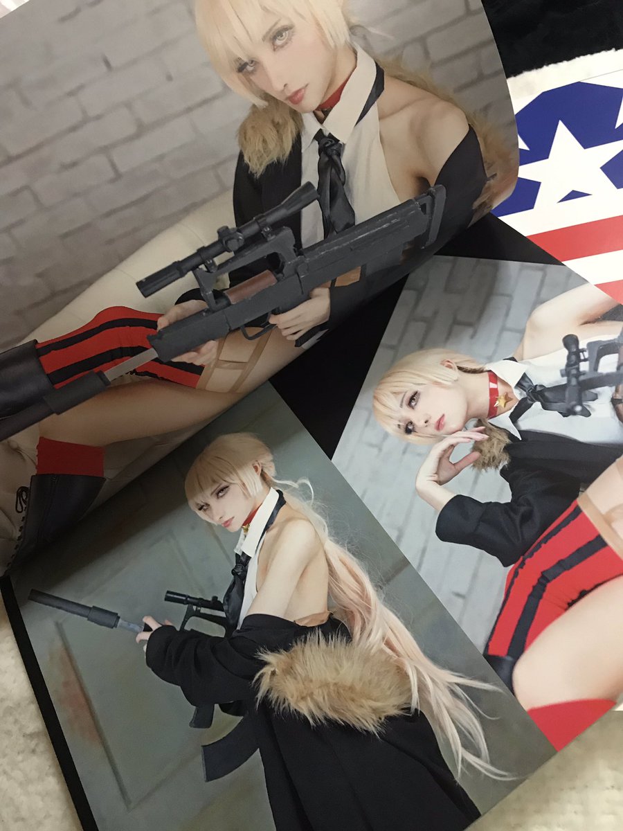 maria_e_cos's tweet photo. 写真集中身チラ見せ それぞれ30pみっちり詰め込んでます https://t.co/wZpUacTDrc