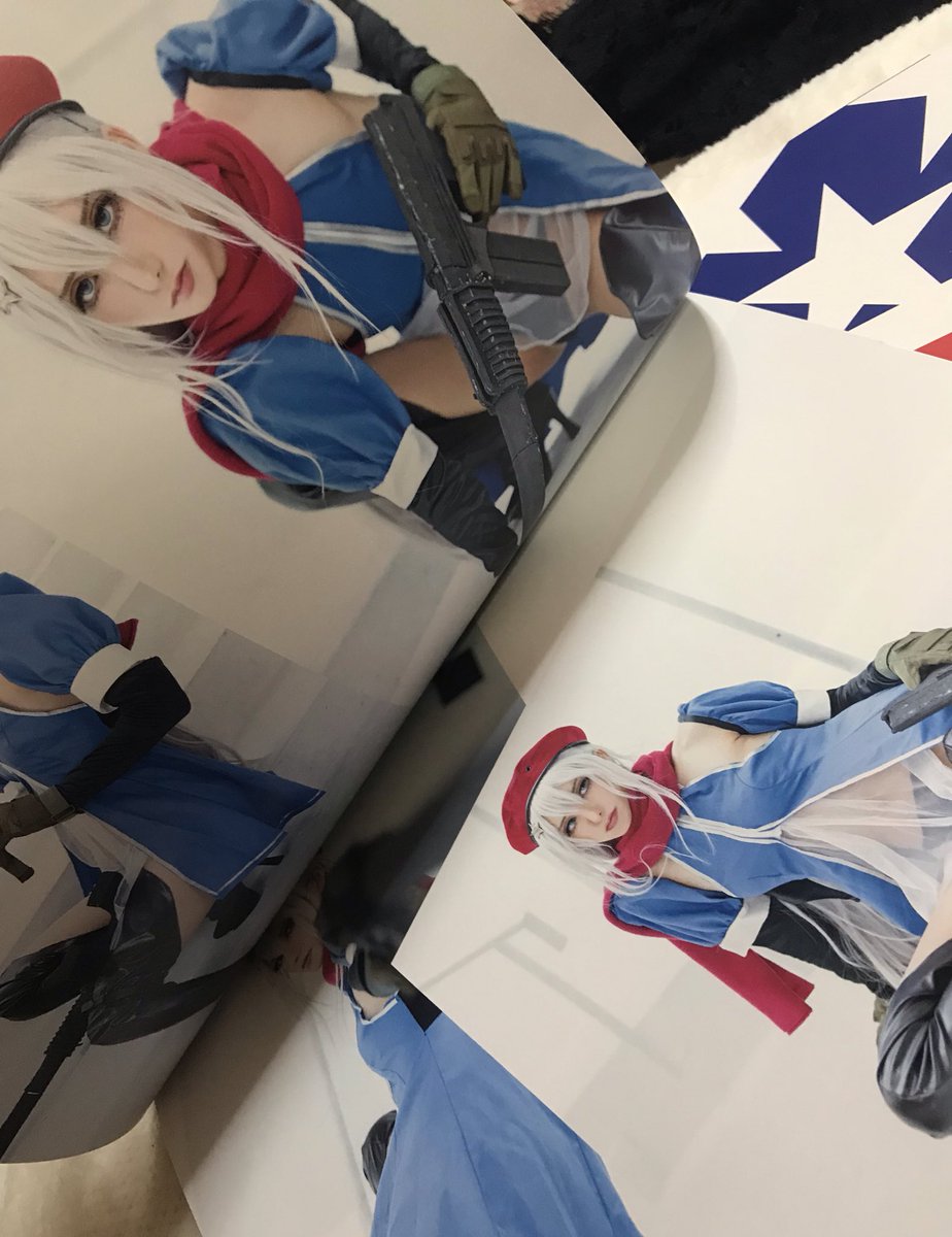 maria_e_cos's tweet photo. 写真集中身チラ見せ それぞれ30pみっちり詰め込んでます https://t.co/wZpUacTDrc