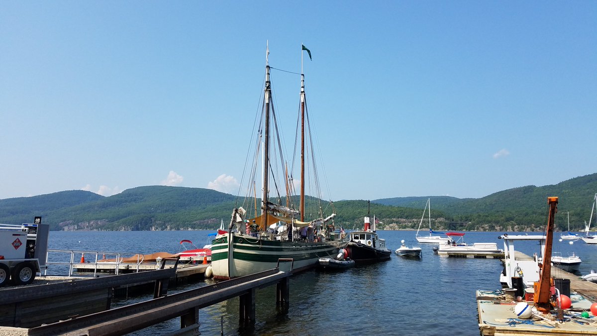 LCMaritime's tweet photo. Much like on the original canal boats, the parts which make up the whole of our schooner Lois McClure must occasionally be replaced. This year, it was time for a new mainmast: https://t.co/3SbQppLAzf https://t.co/5o4DArQCB7
