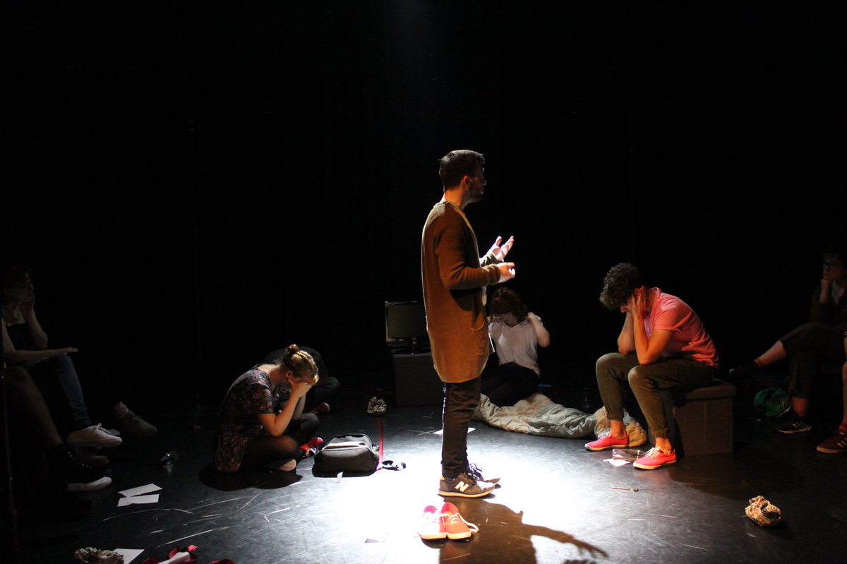 MiniverTheatre's tweet photo. The first of our crew is heading up to Edinburgh today. Our writer and director is on her way to the Fringe! Do you have any tips or recommendations for Megan? 🖍
Photography by Jack Kennedy
#edfringe #qmsed #makeyourfringe #theatre #womenoffringe #femmefringe #newwriting https://t.co/OgyPurIH76
