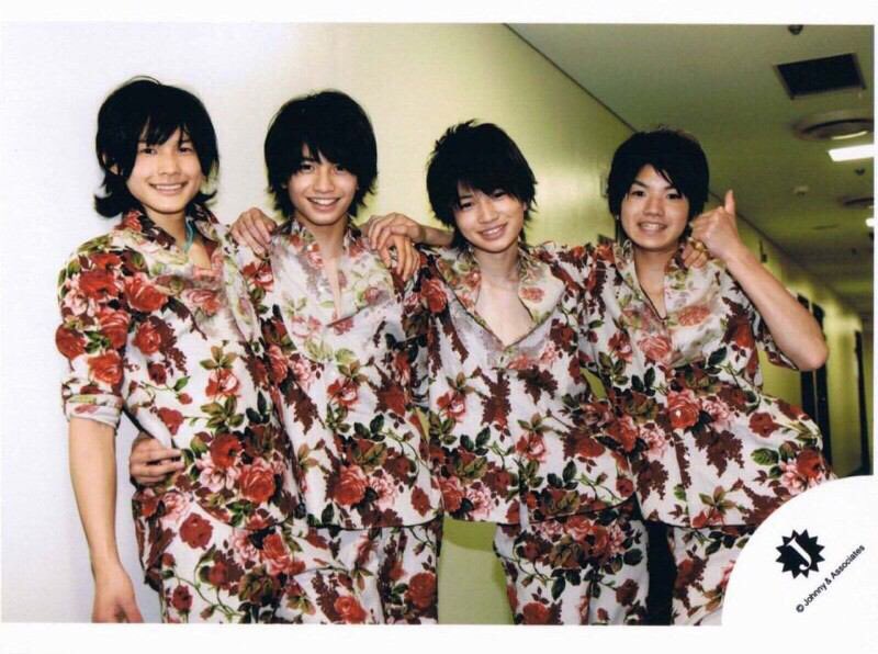 1113st__amu's tweet photo. ねぇ。B.I.がさ、みんなデビューしたよ。どうしよう、めちゃくちゃ感動する。風磨も健人も絶対泣いてるよ。共演が楽しみすぎて今からわくわくしてる。
そして、ゆごほくがずっと一緒にいる嬉しさ。ありがとう。変わらず隣にいてくれてほんとありがとう。
#SixTONES #髙地優吾 #松村北斗 #ゆごほく https://t.co/iN4d2HBQrI