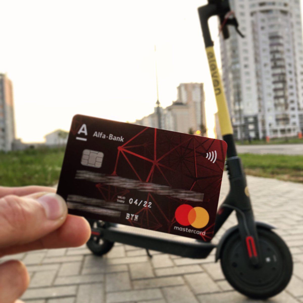 banki_rb's tweet photo. Рассказываем как получить скидку 50% на шеринг самокатов Eleven 🛴
https://t.co/HvTeFpEeKn

#альфабанк #eleven #шерингсамокатов #мтбанк #helloworld #blackedition #Минск #шерингминск #прокатсамокатовминск https://t.co/o83ZvlJrFo