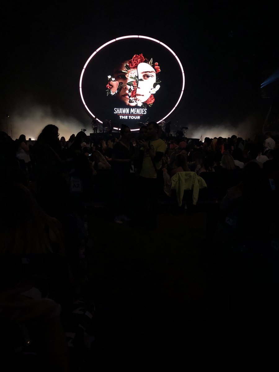 DaisyCassidy1's tweet photo. Happy 21st to the most amazing man alive. Miss this incredible night so much, wish I could go back @ShawnMendes 🤩❤️ https://t.co/Lzq8jsI2Ai