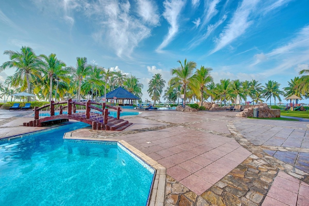 ytabloid's tweet photo. It's #WinWithY time folks! Explore the beauty of Salalah with the iconic @CrownePlazaSLL! Win a 1-night stay for 2, breakfast included! To enter Tweet us why you want visit Salalah and tag one friend to follow @ytabloid &amp; CrownePlaza Salalah! Winner will be drawn on August 19! https://t.co/QpCpH01BPc