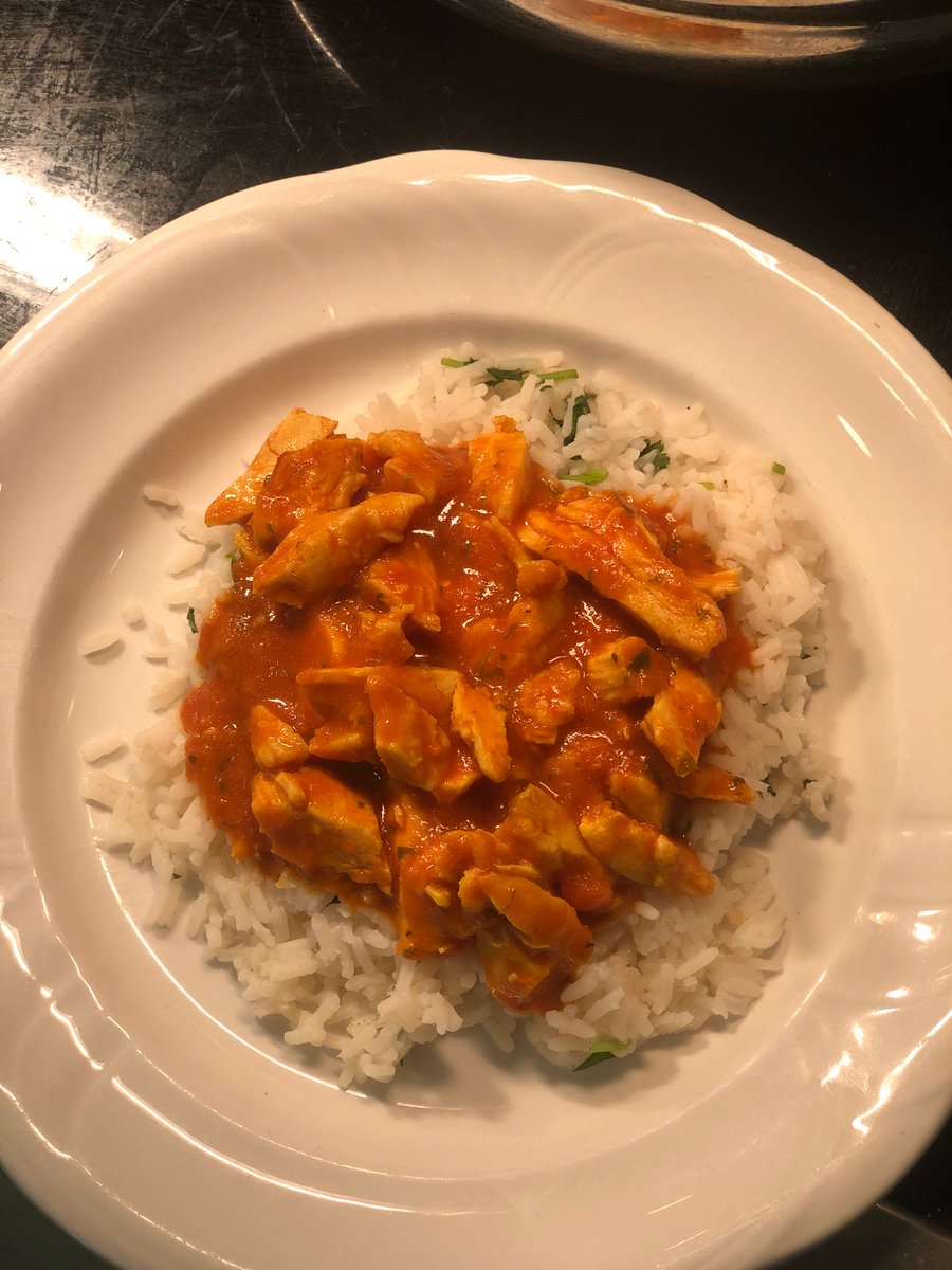 LStoreys's tweet image. #scottishcurry #thursday #craigforth #south #indian  #chickencurry #foodies #chefslife #welovethisbusiness @lynnywinny_lynn @georgegunn2303