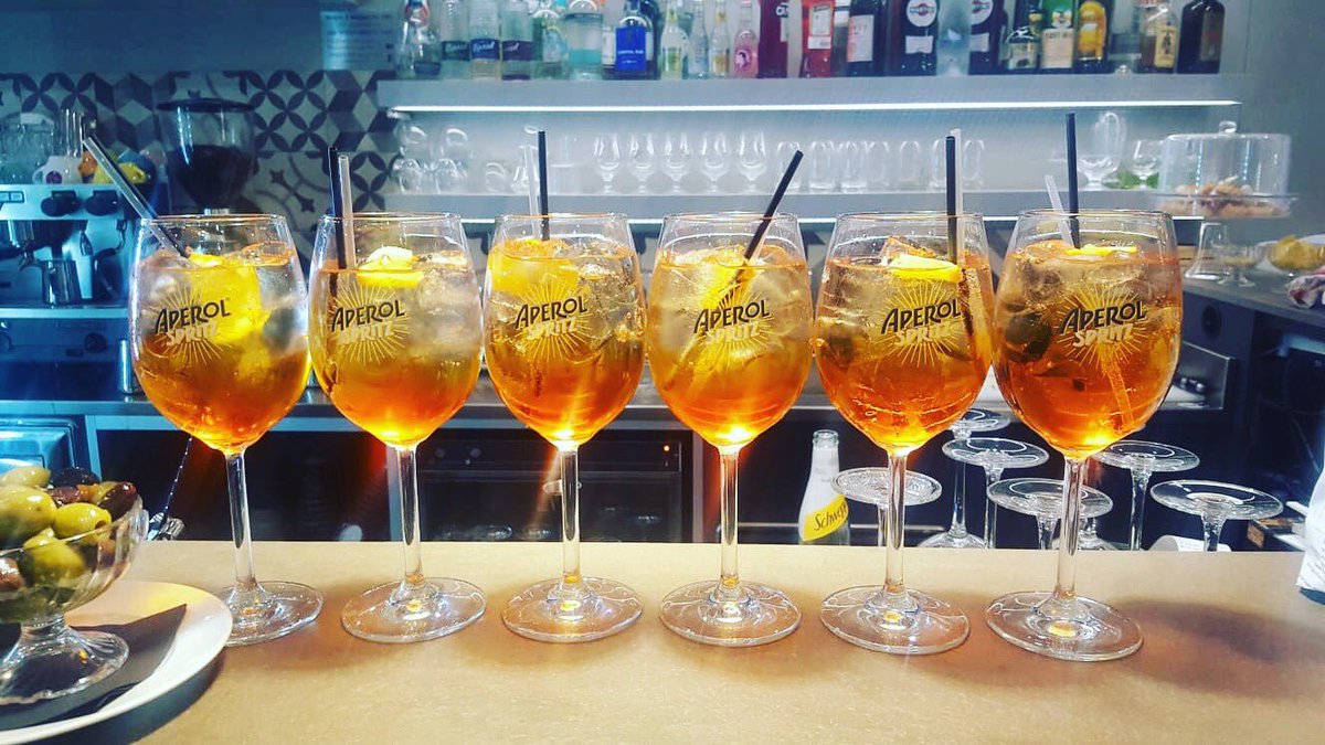 Everyday is <a href="/aperolspritzuk/">Aperol Spritz</a> day <a href="/atavoladeli/">A Tavola</a> #Liverpool. **£7.95 ( 2-4-1 ).

This is NOT a #TransferDeadLineDay DEAL!

Come along and experience our little taste of Italy! 👩🏻‍🍳🇮🇹